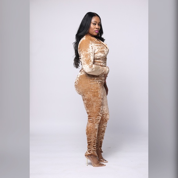 Champagne 2 piece tracksuit - Picture 2 of 4